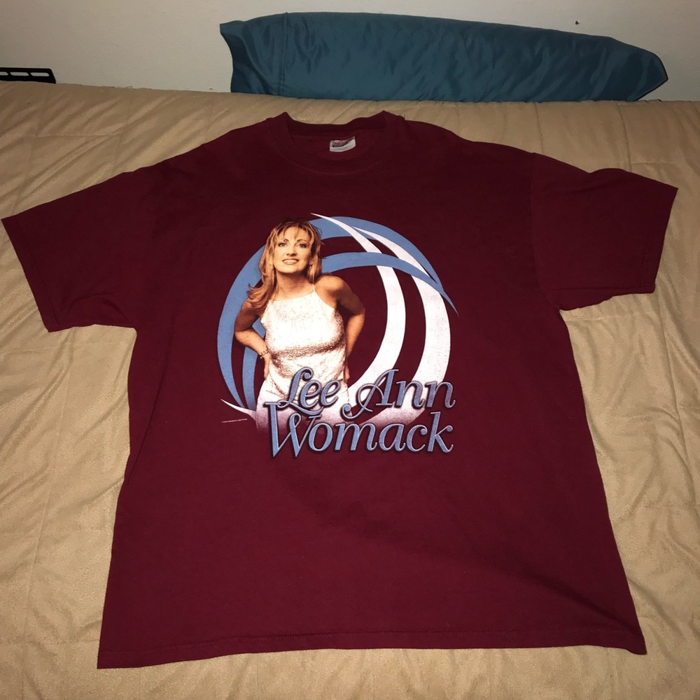 Vintage Country Music Star Lee Ann Womack 2000 Billboards Chart Graphic T-Shirt